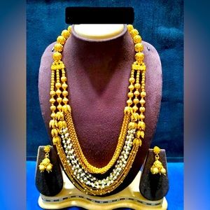 Beautiful three piece cosmetic jewelry